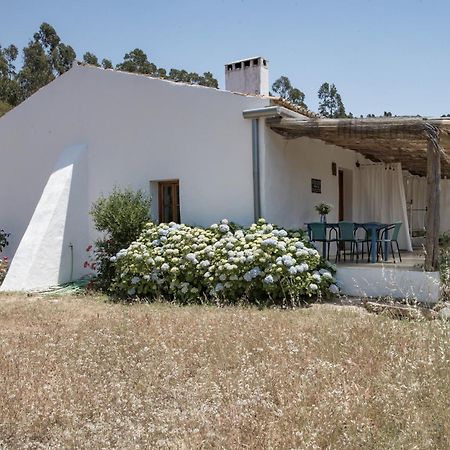 Muxima - Aljezur Hotell Exteriör bild